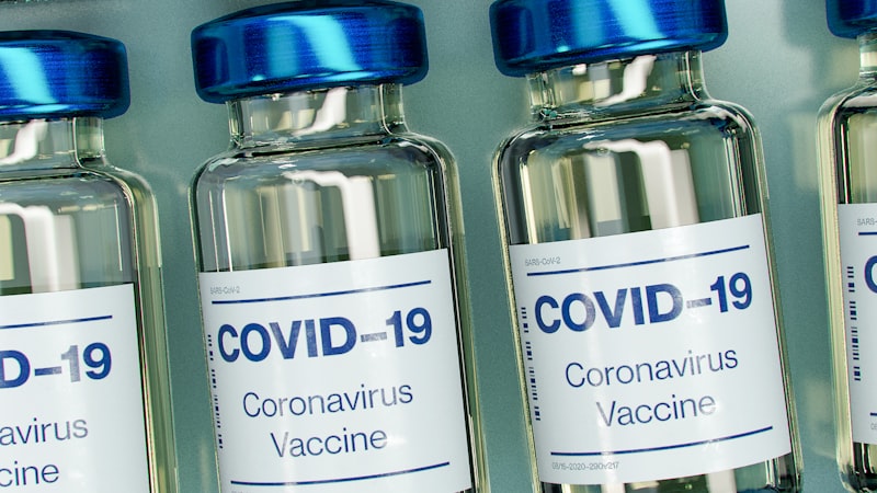 A vacina da covid ganhou prazo de validade — e a Anvisa mandou ela correr atrás da variante da vez
