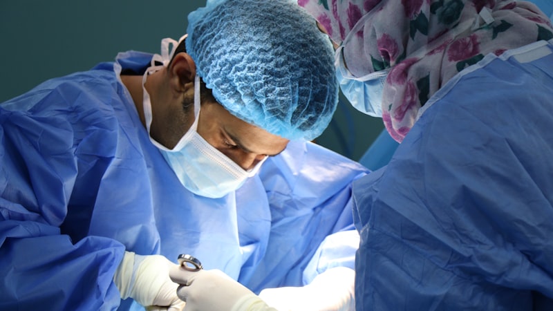 Um terço de todo o exercício ilegal da medicina no Brasil acontece dentro de uma única cidade