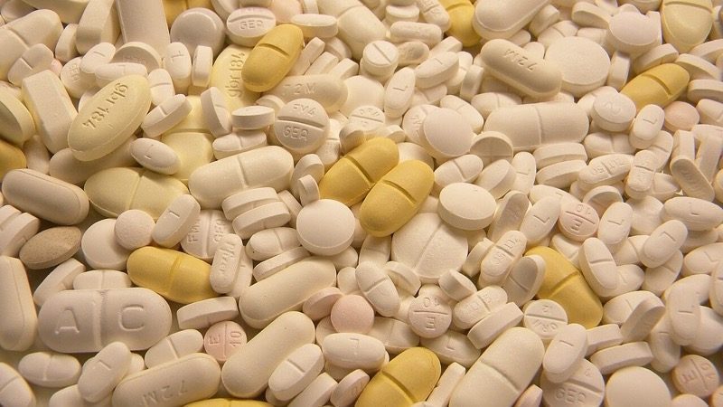 Quatro em cada dez tomaram remédio que não funciona contra a Covid — e quem foi ao médico tomou mais